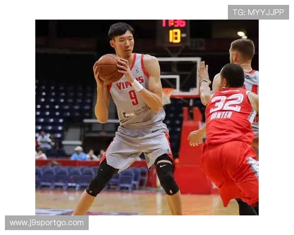 周琦在火箭队的比赛视频有哪些值得回顾的精彩片段 周琦在火箭队的比赛视频有哪些值得回顾的精彩片段